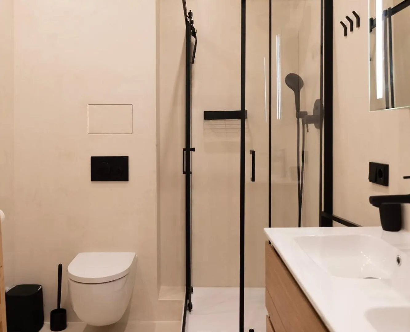 Appartement Eleganz Im Herzen Von Schwabing Munich